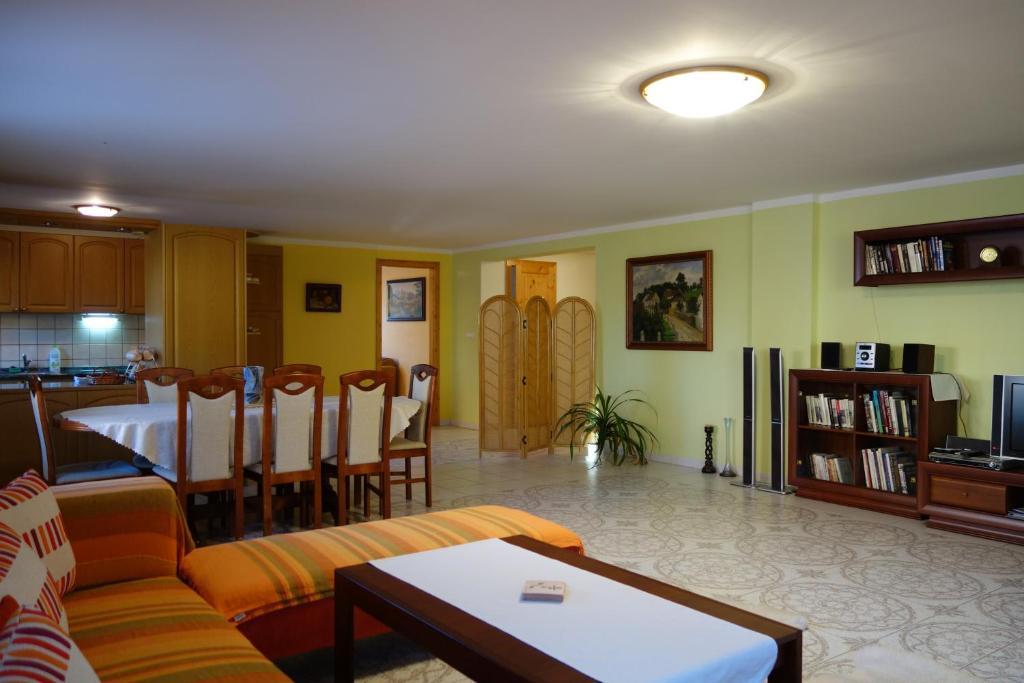Apartmany Arnika Horní Planá エクステリア 写真